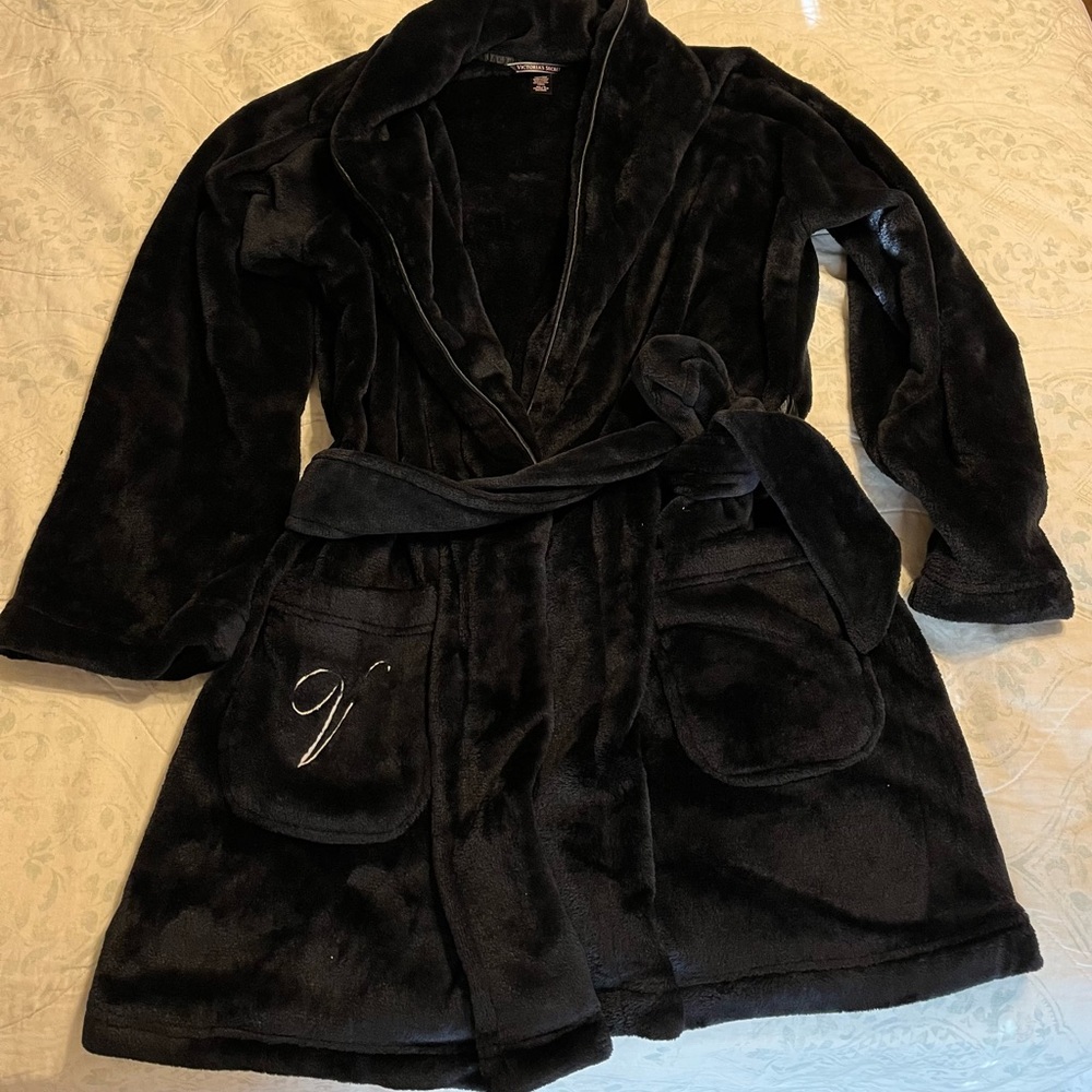 M/L Victoria’s Secret Robe